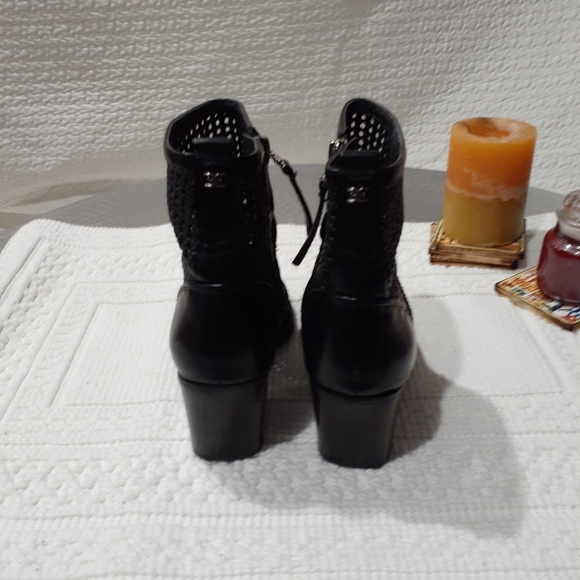 Sam Elderman - Picture 2 of 4